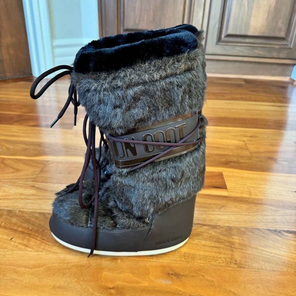 NWT Moon Boot Women's Dark Brown Fur Winter Boots US 7-8.5 / EU 39-41 - Picture 8 of 13